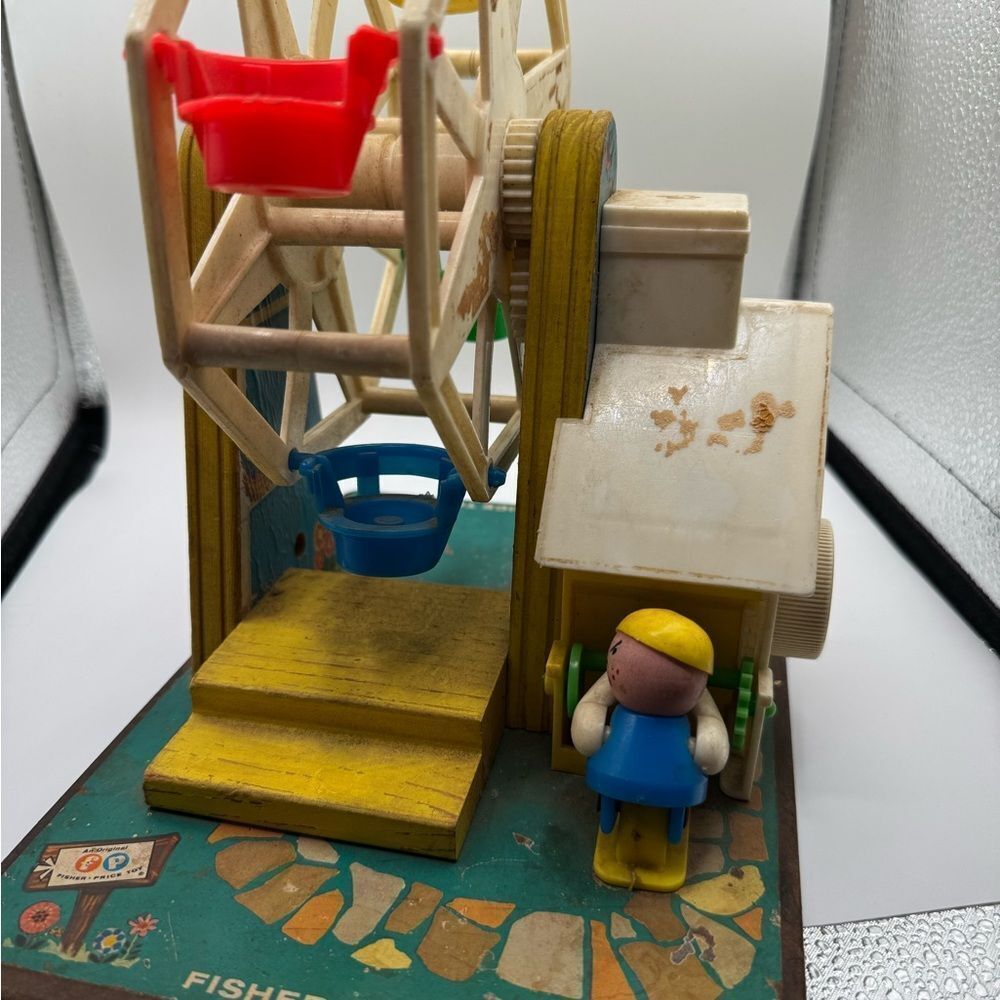 Fisher-Price Colorful Ferris Wheel Playset around 1966 - Picture 3 of 7